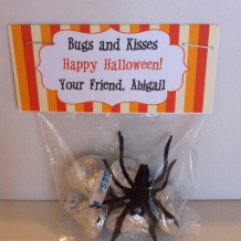 Halloween Treat Bag Topper - Bugs and Kisses